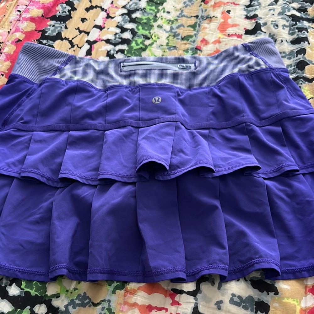Lululemon Purple Women's Skirt sz. 8